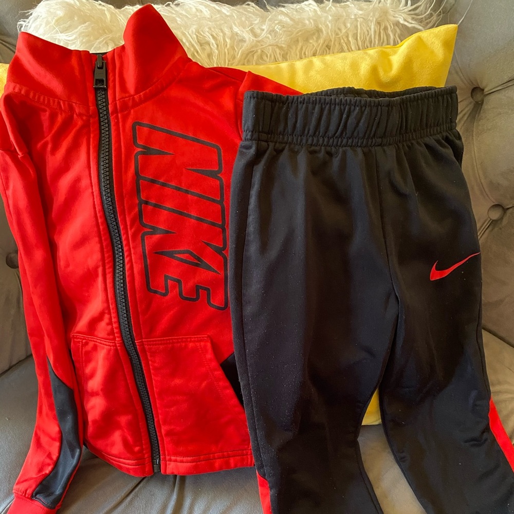Toddler Boys 2pc Nike Tracksuit